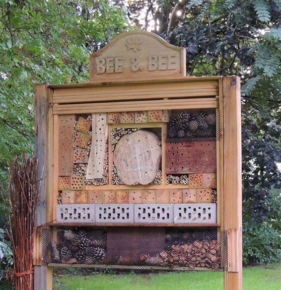 Bijen- en insectenhotel geopend - Peer
