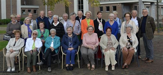 De 77-jarigen van Neerpelt-Centrum bijeen - Pelt