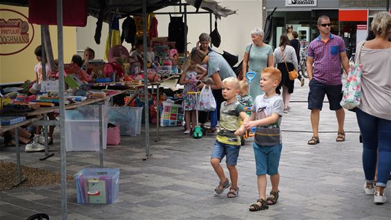 Druk bezochte speelgoedmarkt - Lommel