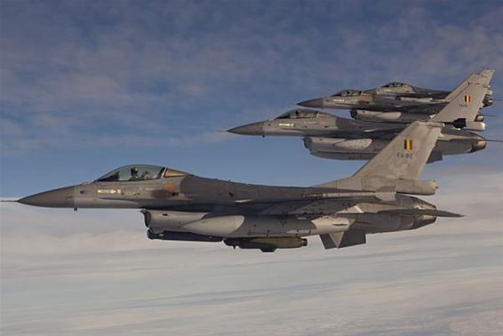 F-16's keren terug uit Afghanistan - Peer