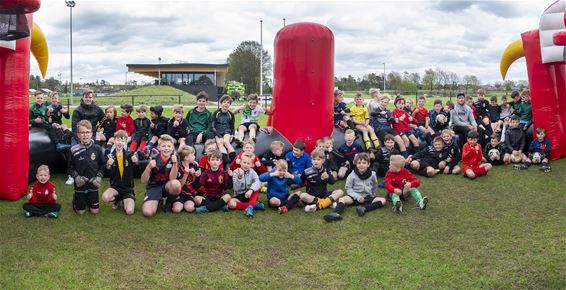 Kidssport voetbalkamp bij Lutlommel VV - Lommel
