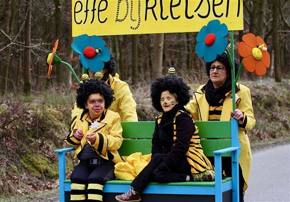 Morgen carnavalsstoet bij Sint-Oda - Overpelt