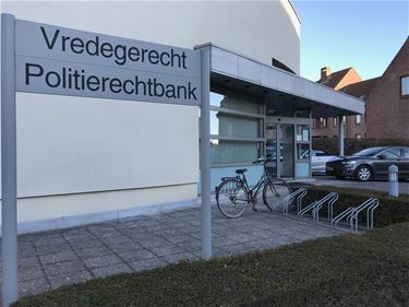 Vredegerecht en Politierechtbank blijven - Beringen