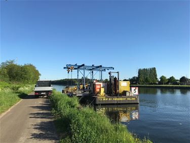 Werken aan kades Albertkanaal - Beringen