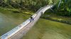 Lommel - De sierlijke voetgangersbrug vanuit de lucht
