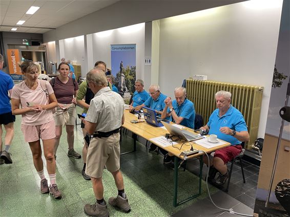 1089 wandelaars voor Chazaltocht - Leopoldsburg