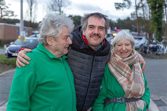 1090 wandelaars op Grenstocht Milieu 2000 - Lommel