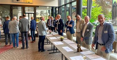 15 Noord-Limburgse serviceclubs verbroederen