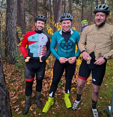 722 Mountainbikers genieten van geslaagde tocht - Hechtel-Eksel
