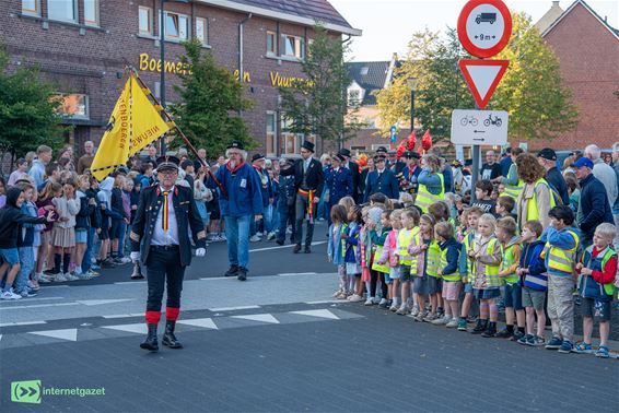 75ste Geitenmerret trekt kleurrijk door Bree - Bree
