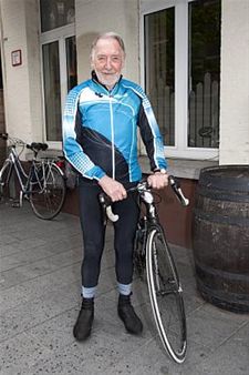 80-jarige Jacky Michielsen blijft fietsen - Neerpelt