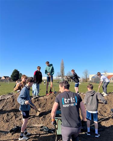 Kogelstootveld voor Agnetencollege - Peer