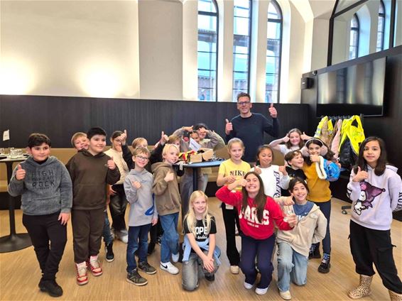 Al spelend het Stadhuis ontdekken - Beringen