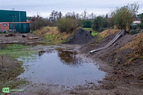 Als een buitenspeeltuin een buitenzwembad wordt... - Pelt