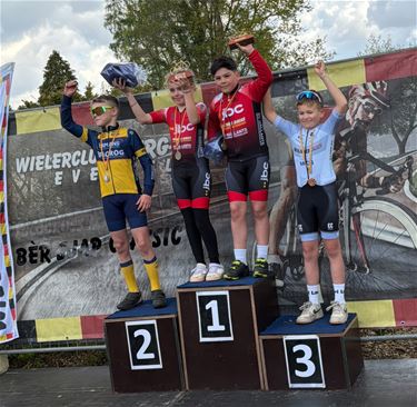Hamont-Achel - Arthur Timmermans sprint naar podiumplaats