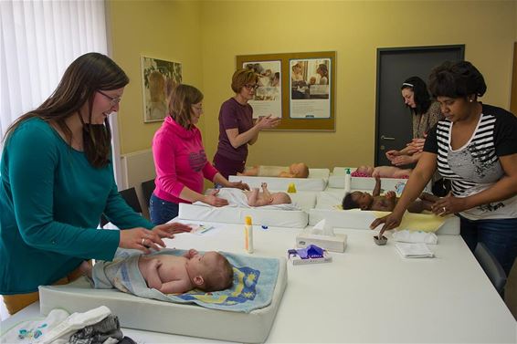 Babymassage onder begeleiding - Neerpelt
