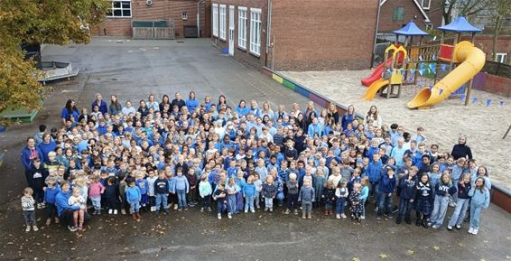 Basisschool de Regenboog kleurt blauw - Pelt