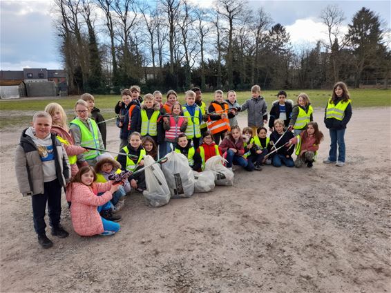 Basisschool Sint-Jan zorgt voor propere straten - Lommel