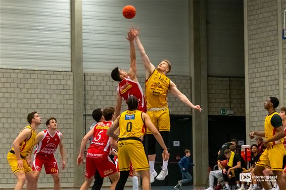 Basket: Lommel verliest van oppermachtig Oostende - Lommel