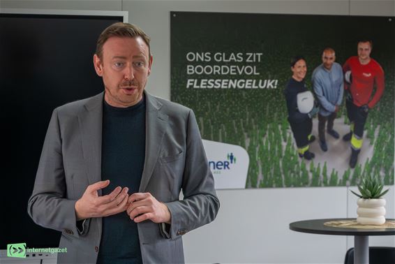 Bob Nijs: Glas keert terug naar de ziel van Lommel - Lommel