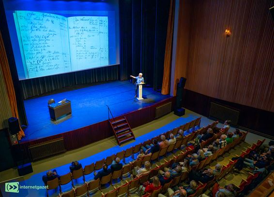 Boek over Hamontse teuten voorgesteld - Hamont-Achel
