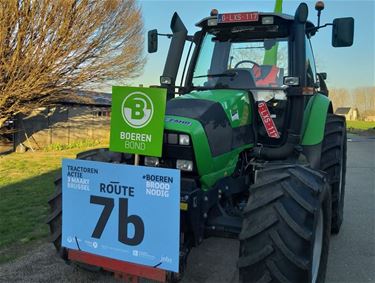 Boeren rijden door Beringen - Beringen