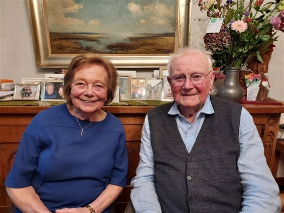 Briljanten bruiloft voor Albert en Lucienne - Pelt