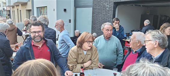 Pelt - Burenborrel op het Koning Boudewijnplein