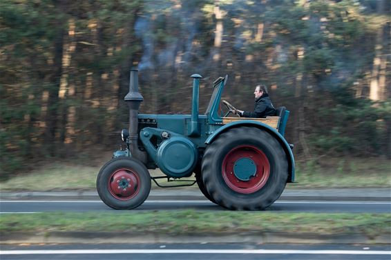 Cabrio op leeftijd geniet van winterzon - Lommel