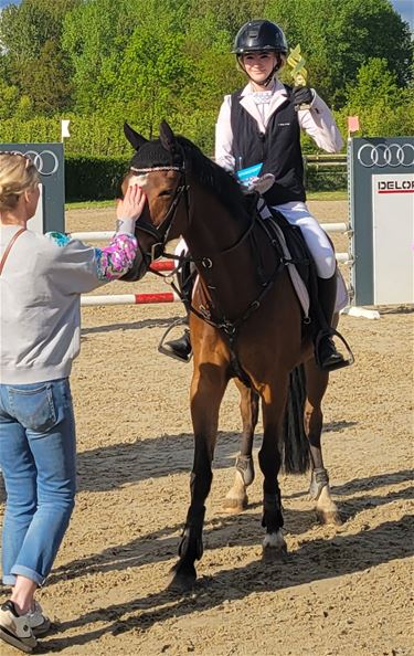 Lommel - Charlize Engel wint op jumping in Sint-Truiden
