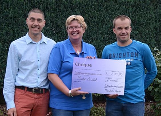 Cheque voor 'Make-a-wish' - Lommel