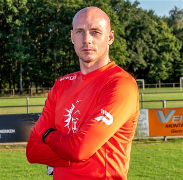 Chris Ceelen hangt voetbalschoenen aan de haak - Pelt