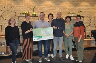 Claes Sierbeton schenkt €4435 aan Fierkant - Pelt
