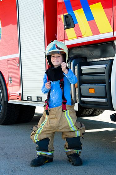 Communie- en lentefeestfoto's bij de brandweer