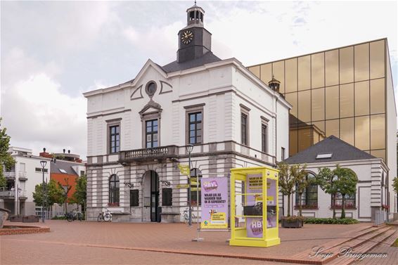 Daar is de telefooncel weer! - Leopoldsburg