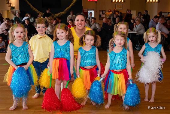Dansschool MKM viert Oma & Opa Dag - Bocholt