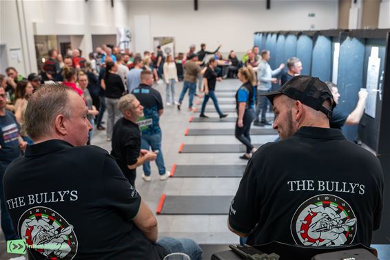 Darts in de parochiezaal van Lille - Pelt