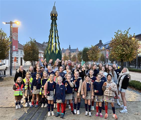 De Chiromeisjes op Dag van de Jeugdbeweging - Peer