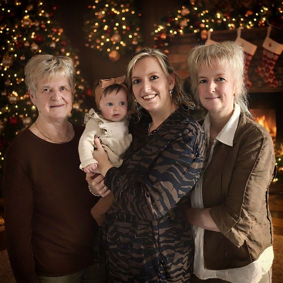 De eerste kerst met vier generaties - Oudsbergen