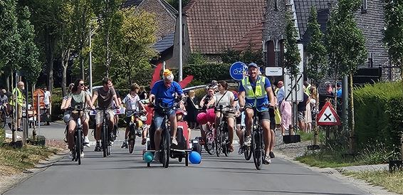 De gekst versierde fiets van Lille - Pelt