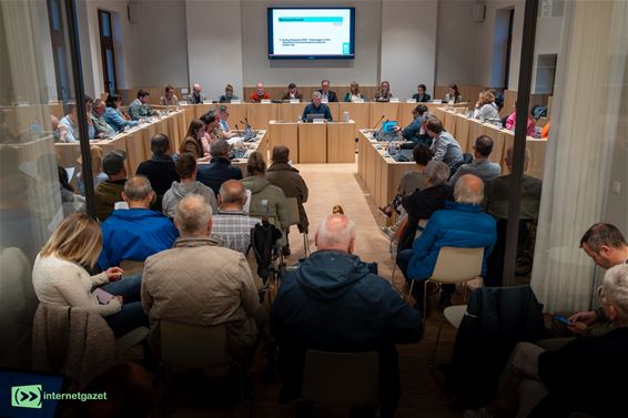 De gemeenteraad van 24 april (1)