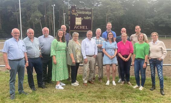 De Grevenbroekse ruiters vieren feest - Hamont-Achel