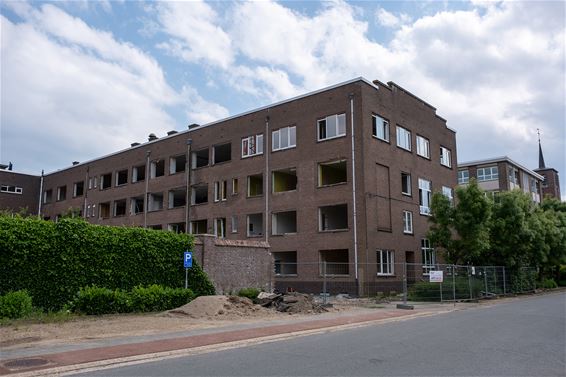 Hechtel-Eksel - De nieuwe vleugel is klaar