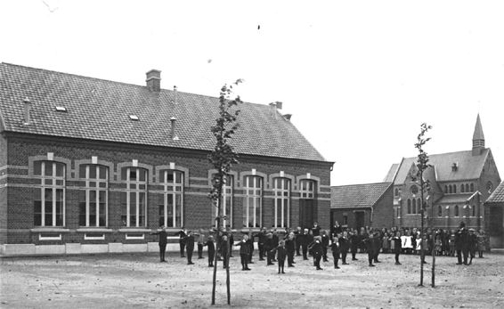 De school van Werkplaatsen anno 1914 - Lommel