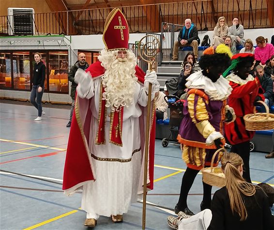 De Sint bij turnclub Gym 90 Beringen - Beringen