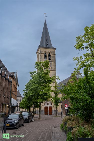 De Sint-Michielskerk in hartje Bree
