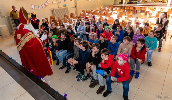 De Sint op de Regenboogschool - Pelt