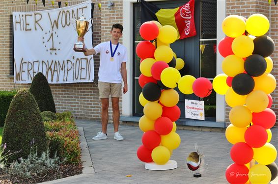 De wereldkampioen is thuis - Pelt