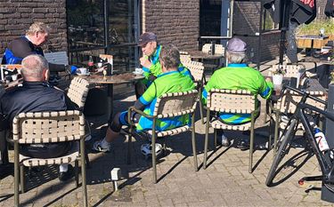 Pelt - De Woensdagtrappers naar café Cyklist