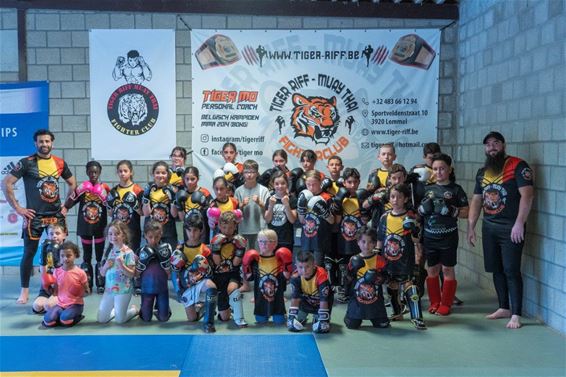 Diploma's bij Tiger-Riff Muay Thai - Lommel